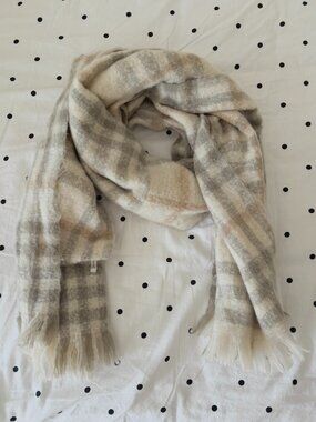 Springfield Plaid Patterned Cream and Gray Women's Large Fringe Scarf